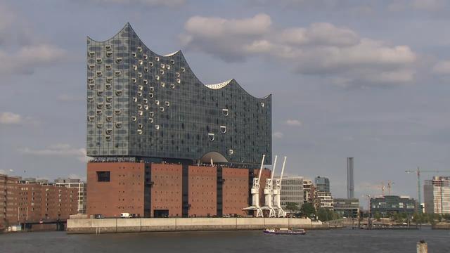 Bâtiment de l'Elbphilharmonie à Hambourg, oeuvre du bureau d'architectes bâlois Herzog & de Meuron. [RTS]