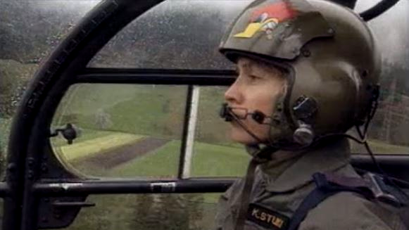 Femme pilote militaire, un droit acquis en 1995....mais uniquement pour l'escadrille légère. [RTS]