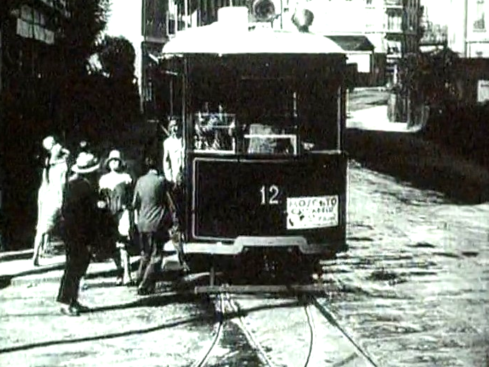 Tram 12