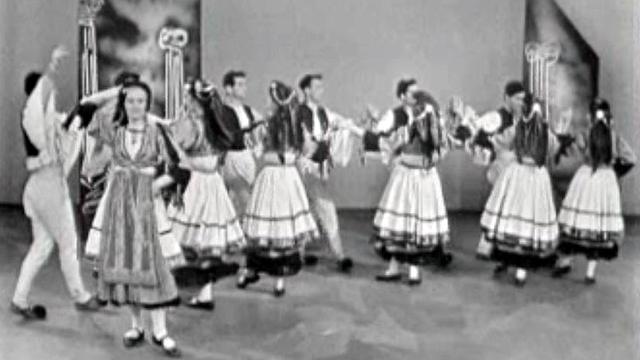 Le sirtaki n'est pas la seule danse du folklore grec. [RTS]
