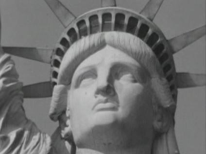 Elle est un des symboles de New York. Visite de la statue de la Liberté.