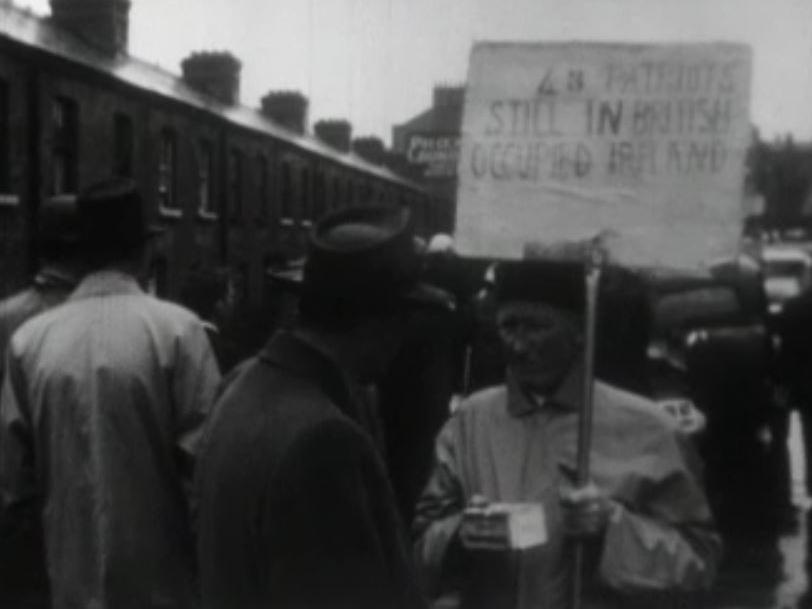 Belfast déchiré entre clans catholiques et protestants.