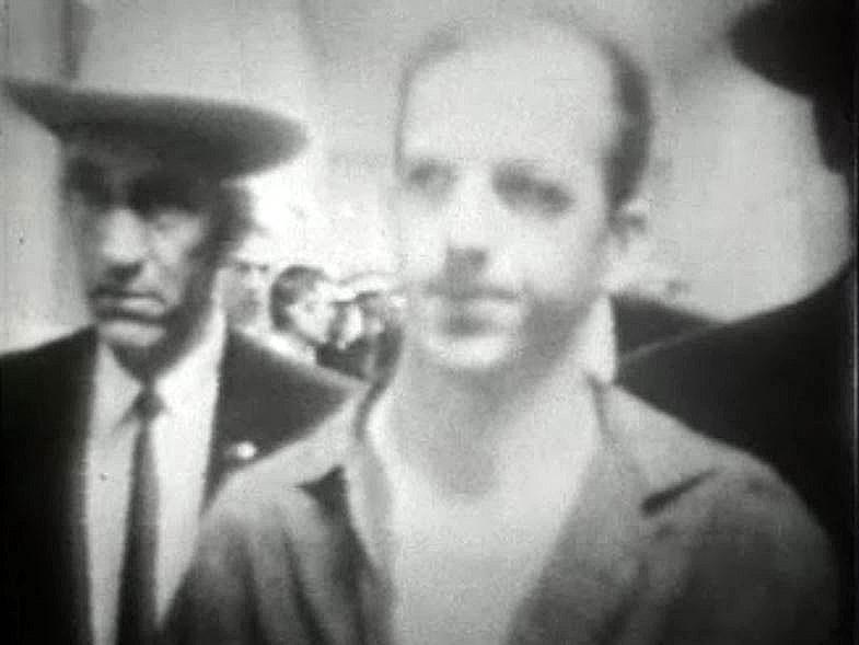 Le président dans la ligne de mire de Lee Harvey Oswald.