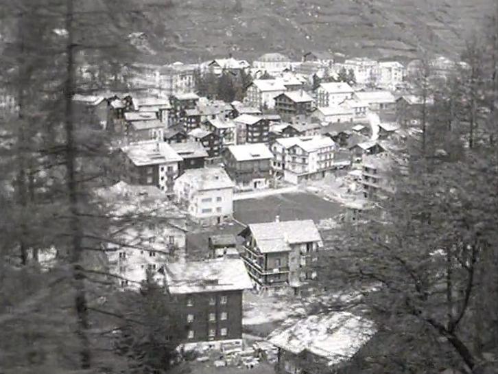 En 1963, la station valaisanne de Zermatt est touchée par une épidémie de fièvre typhoïde. [RTS]