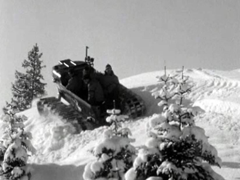 Une nouvelle machine pour damer les pistes. Un vrai monstre.