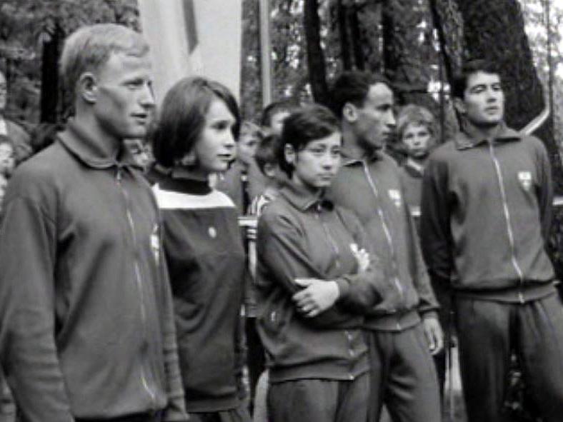 Inauguration officielle d'une installation sportive à Neuchâtel.