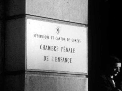 En 1966, le divorce et la démission des parents sont déjà critiqués. [RTS]