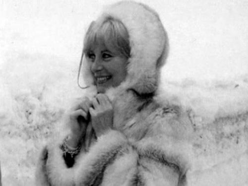 Vacances de neige à Crans pour Michèle Morgan.