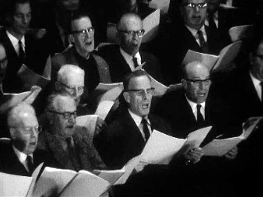 Le choeur d'hommes La Cécilienne de La Chaux-de-Fonds.