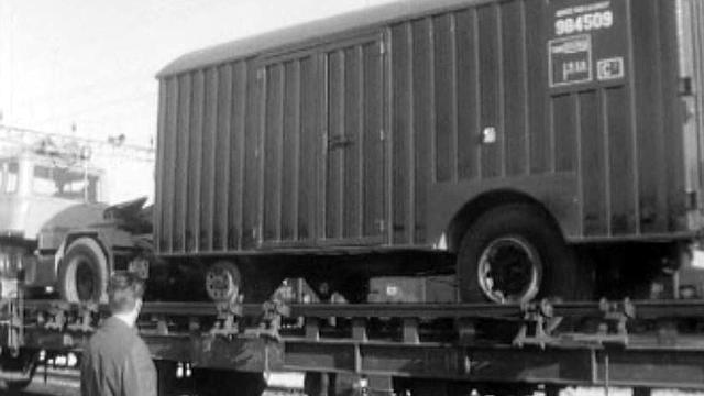 Le transport combiné avec des wagons des CFF sur la route.