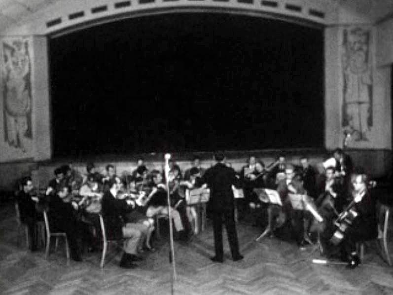 Un peu de musique avec l'orchestre de la Chaux-de-Fonds.