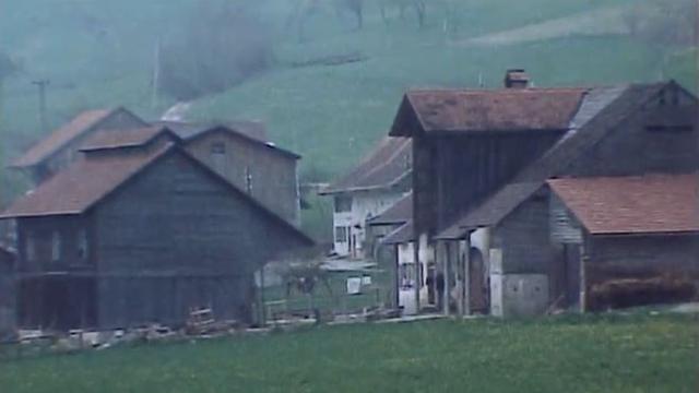 Une enclave fribourgeoise au coeur de la Broye. Visite guidée.