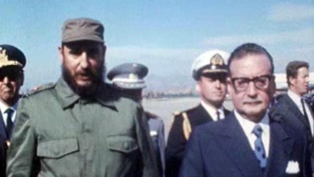 Le président chilien Salvador Allende reçoit Fidel Castro.