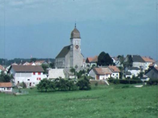 Bonfol se situe au point de rencontre entre l'Alsace et l'Ajoie. [RTS]