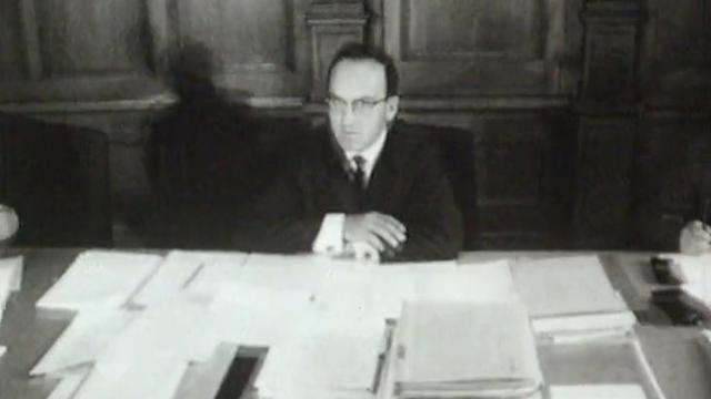 Kurt Furgler, président de la commission d'enquête parlementaire sur l'affaire des Mirages, 1964. [RTS]