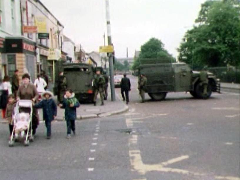 Belfast, une violence au quotidien entre catholiques et protestants.