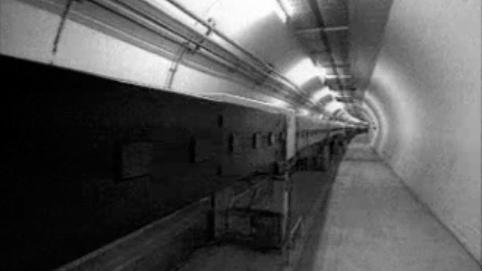 Un tunnel de 27 kilomètres pour la collision des particules. [RTS]