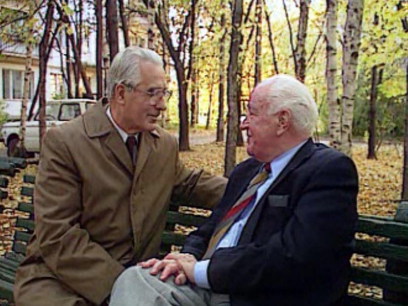 L'ex brigadier rencontre l'ancien attaché militaire soviétique.