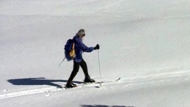 Portraits de trois solitaires retirés dans les montagnes suisses.