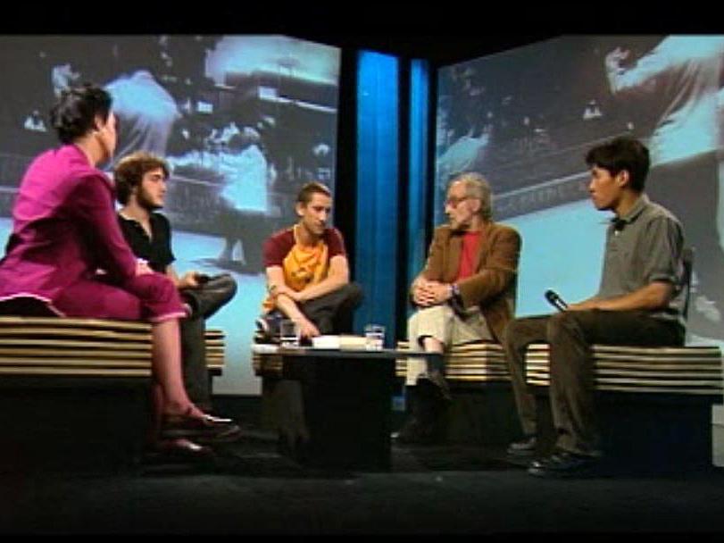 Jean-Luc Godard face aux élèves de l'Ecole d'art de Lausanne.