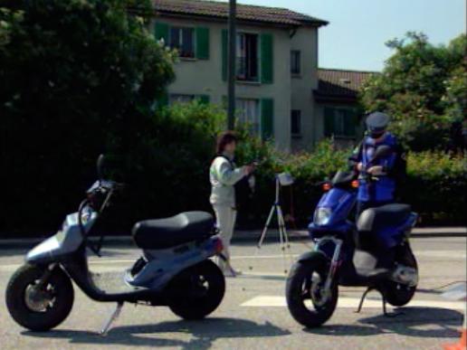 Un peu de rivalité entre les conducteurs de deux roues.