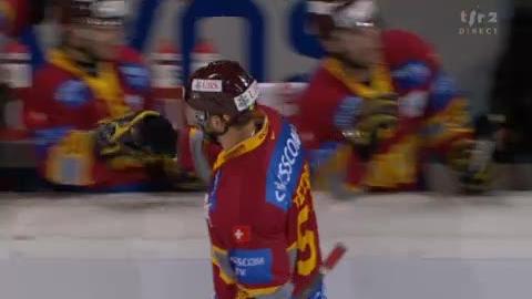 Hockey / Coupe Spengler: match 1. Bévue du gardien russe et égalisation de GE-Servette contre St-Pétersbourg (6'24''/1-1)