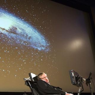 Stephen Hawking lors du 450e anniversaire de l'Université de Genève, 15 septembre 2009. [salvatore di nolfi]