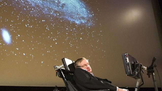 Stephen Hawking lors du 450e anniversaire de l'Université de Genève, 15 septembre 2009. [salvatore di nolfi]