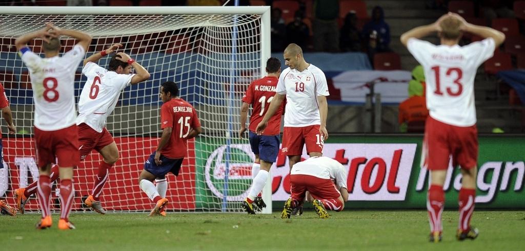 Derdiyok (19) a eu la balle du 1-1 sur sa chaussure.