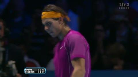 Tennis / Masters (finale): Nadal - Federer. Dans la 2e manche, l'Espagnol fait le break à son tour pour mener 3-1
