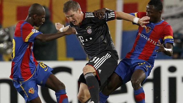 La grinta de Schweinsteiger, auteur d'un doublé, a eu raison de Yapi et Inkoom.