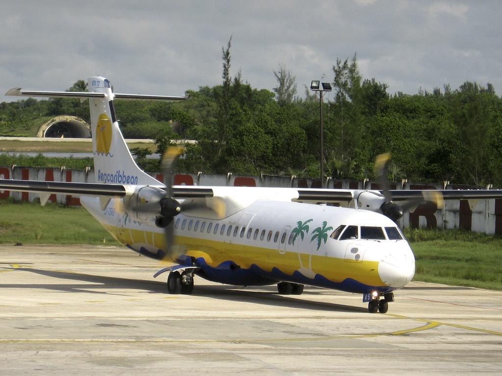 L'avion était un ATR-72-212 similaire à celui ci-dessus. [KEYSTONE]