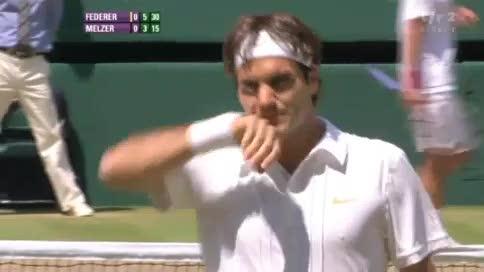Tennis / Wimbledon: Une 1ère manche facile pour Federer 6-3