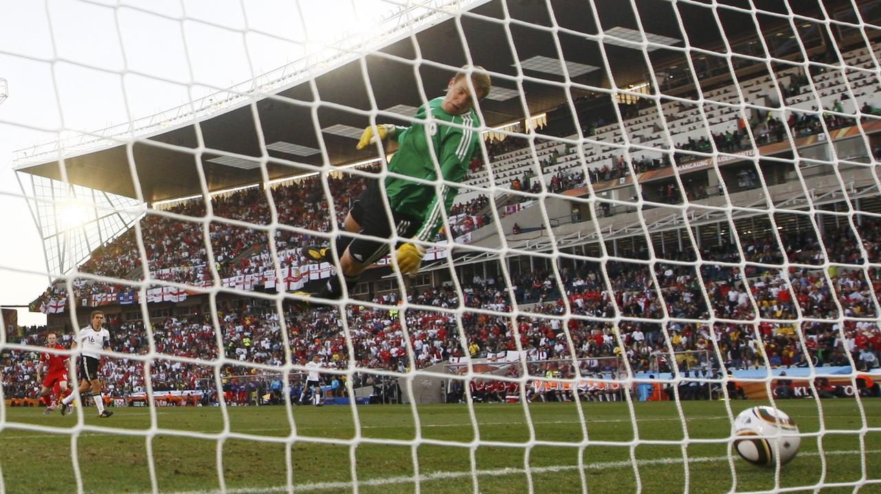 La balle avait bien franchi la ligne! L'Angleterre peut se sentir frustrée.