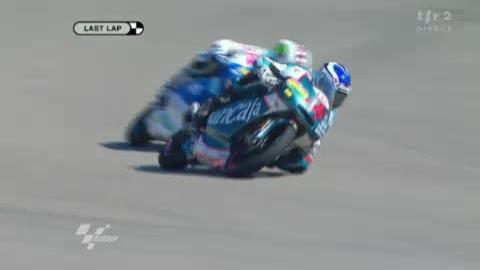 Moto / Grand Prix d’Aragon : L’Espagnol Pol Espergaro s’impose en 125cc devant son compatriote Nicolas Terrol à l’issue d’un magnifique dernier tour.