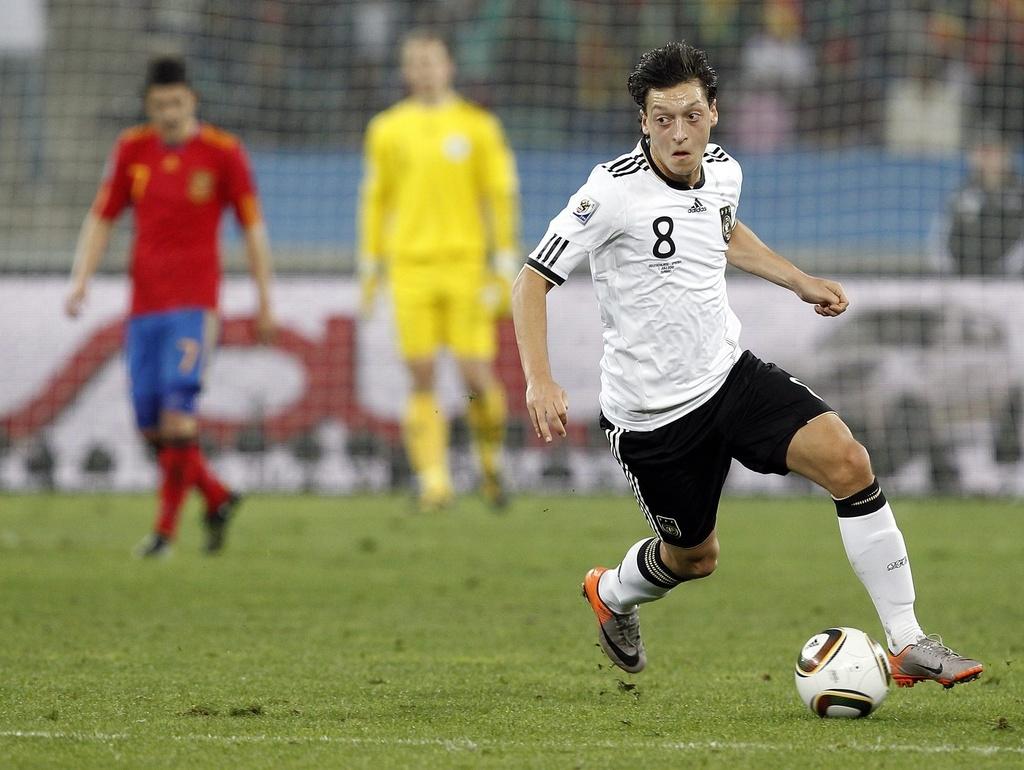 Mesut Özil, déjà surnommé le "Messi allemand".