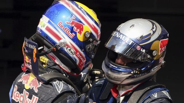 Une complicité qui ne semble que feinte entre les pilotes Red Bull... [Ricardo Mazalan]