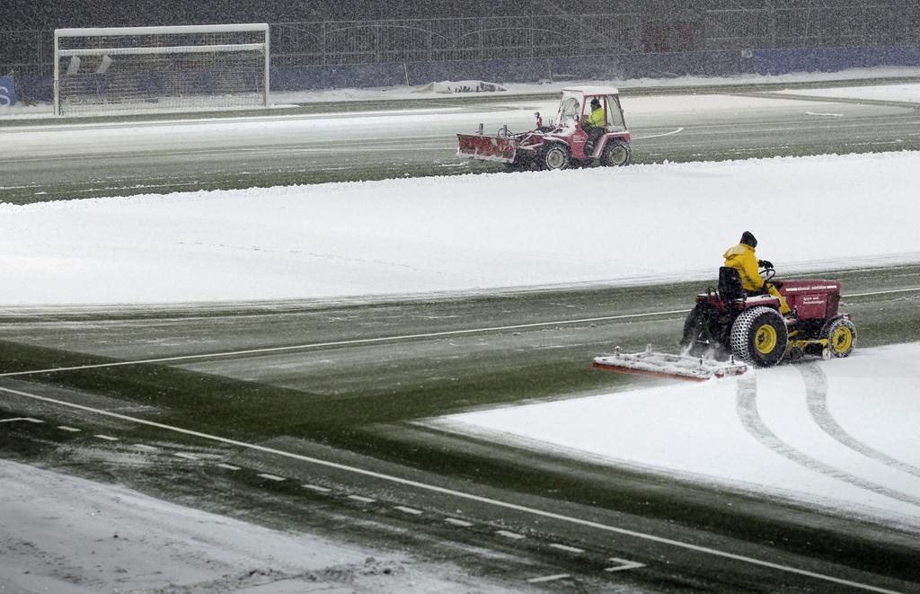 La neige a fait des siennes à Berne. [KEYSTONE - PETER KLAUNZER]