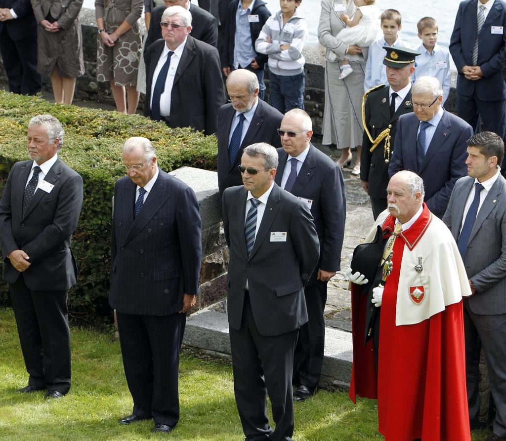 Visite en Suisse, à Küssnacht am Rigi (SZ), en 2010, pour commémorer les 75 ans de la mort tragique de sa mère, la reine Astrid. Il avait un an lorsque l'ancienne princesse de Suède a succombé dans un accident de la route au bord du lac des Quatre-Cantons. [KEYSTONE]