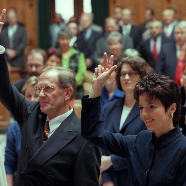 11 mars 1999. Joseph Deiss est élu au Conseil fédéral. Il prête serment avec sa collègue du PDC, l'Appenzelloise Ruth Metzler, et devient le 104e conseiller fédéral.
