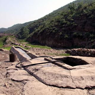 Le puits d'un village de la province chinoise de Hebei, unique point d'eau pour ses habitants. [RTS - Alain Arnaud]