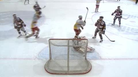 Hockey sur glace / FR-Gottéron - GE-Servette: Park inscrit son 8e but de la saison et GE-Servette mène 2-0 après 17 minutes