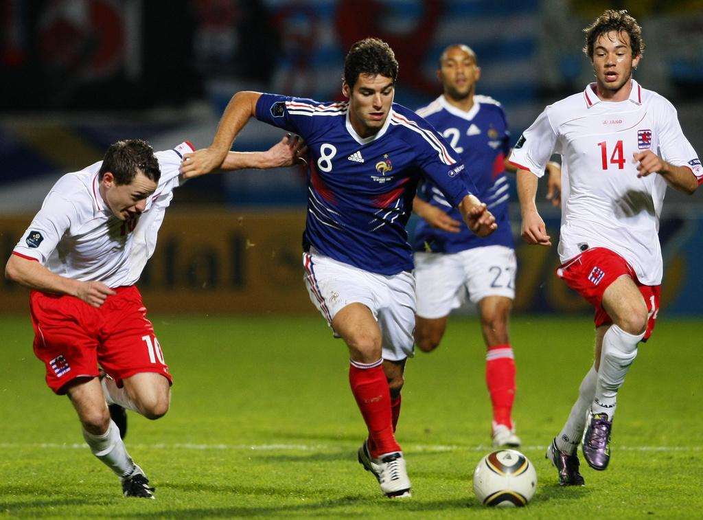 Yoann Gourcuff paraît enfin heureux de jouer en Bleu. [KEYSTONE - MICHEL SPINGLER]