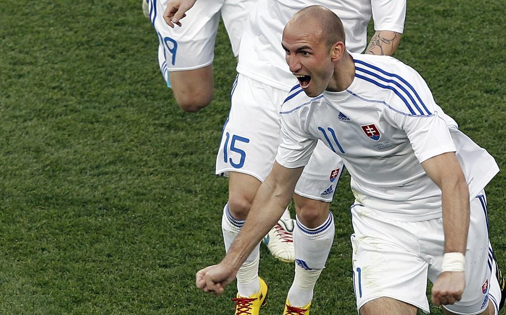 Le héros slovaque s'appelle Robert Vittek, auteur des deux premiers buts. [KEYSTONE - KERIM OKTEN]