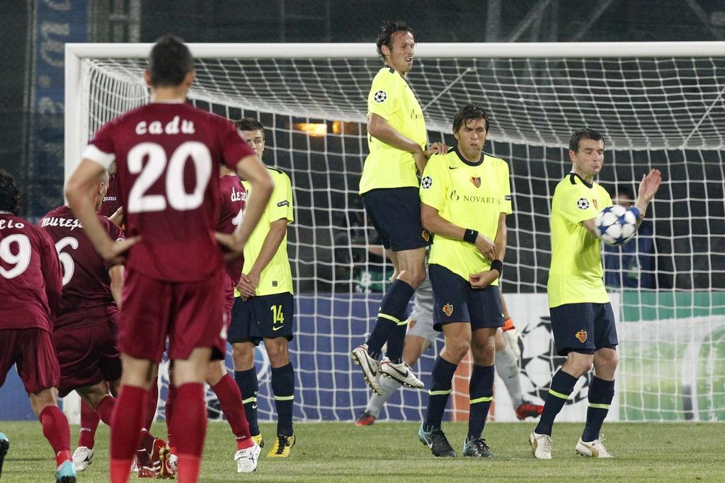 Les Bâlois avaient connu une défaite mortifiante lors du match aller en Roumanie. [KEYSTONE - ALESSANDRO DELLA BELLA]