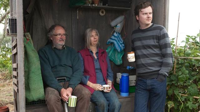 Une famille réunie: le couple Jim Broadbent et Ruth Sheen et leur enfant Oliver Maltman. [Diaphana Distribution]