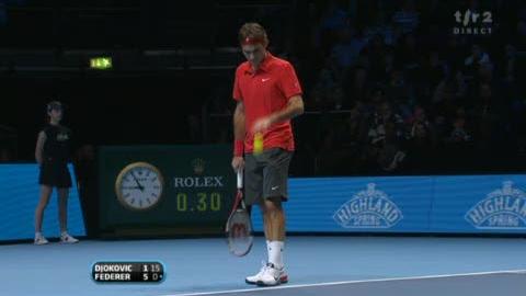 Tennis / Masters (demi-finale): Federer crucifie Djokovic 6-1 au premier set