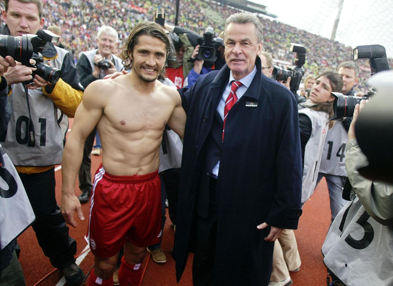 Lizarazu et Hitzfeld en 2004 lors de la dernière saison du technicien au Bayern.