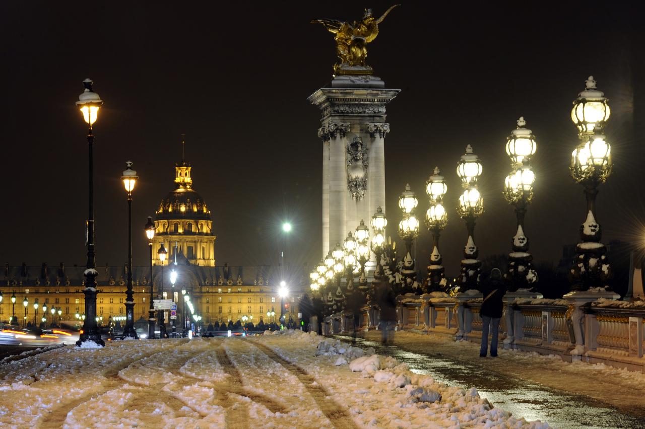 Il est tombé 11 centimètres de neige sur la capitale mercredi. [AFP - Bertrand Guay]