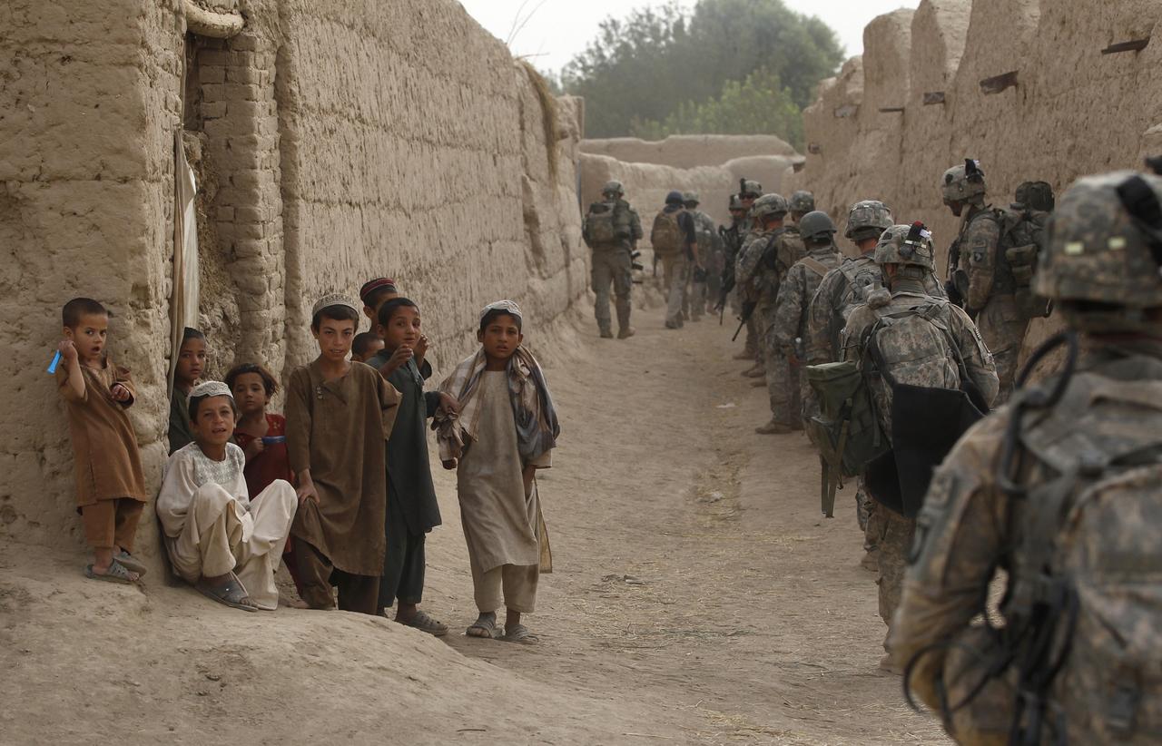 Patrouille matinale de l'armée américain à Saidon Kalacheh, dans la vallée de Arghandab.